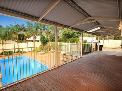 10 Huxtable Terrace, Baldivis WA 6171