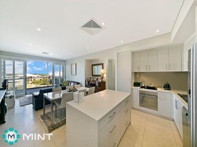 6/2 South Beach Promenade, North Coogee WA 6163