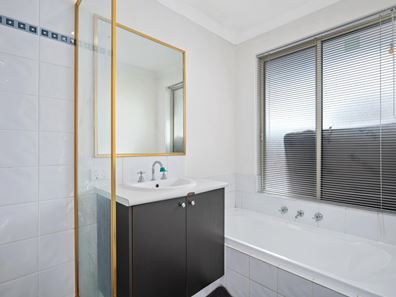 14 Belgravia Place, Canning Vale WA 6155