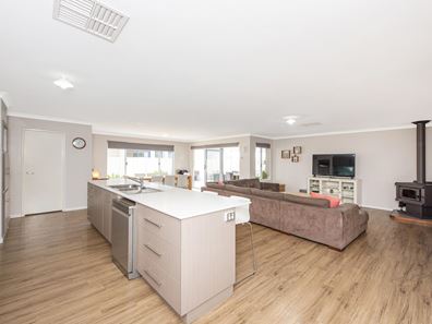5 Cronulla Road, Secret Harbour WA 6173