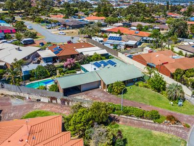 8 Columbia Close, Halls Head WA 6210