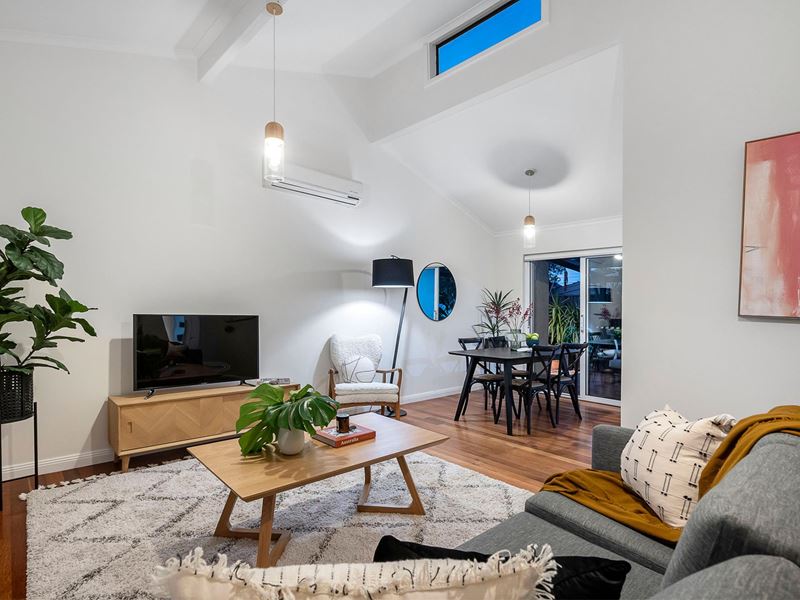 8 Moira Lane, Scarborough