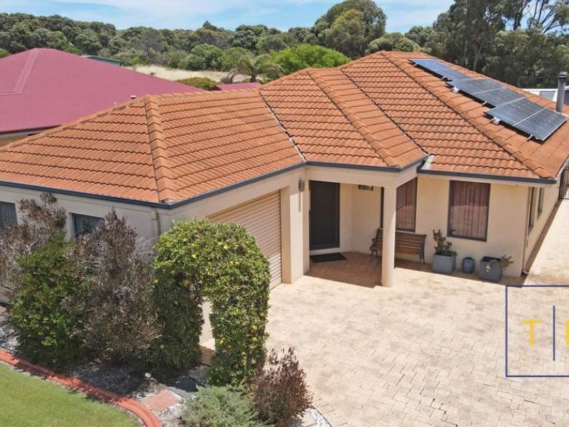 28 Amelia, West Beach