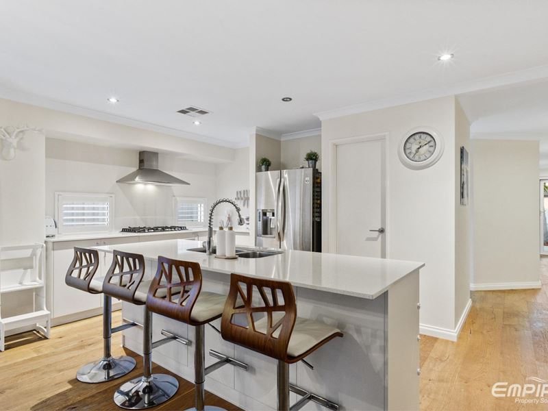 23 Gicha Close, Lake Coogee