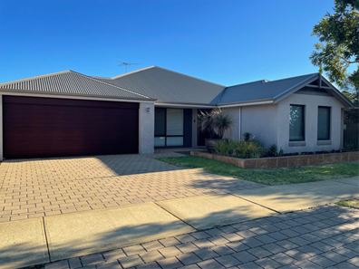 8 Pleasant Avenue, Piara Waters WA 6112