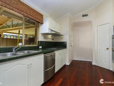 6 Casuarina Court, Canning Vale WA 6155
