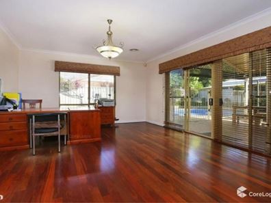 6 Casuarina Court, Canning Vale WA 6155