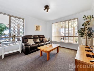 18 Oleander Place, Halls Head WA 6210