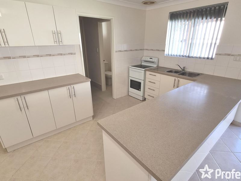 11 Matthew Way, Thornlie