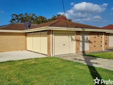 11 Matthew Way, Thornlie WA 6108