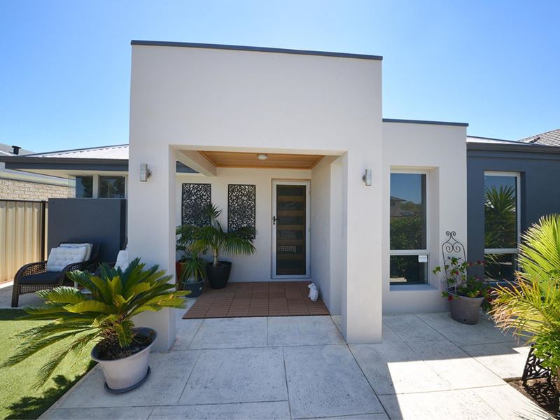 8 Myall Fairway, Clarkson