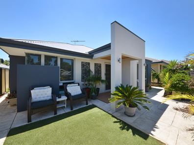 8 Myall Fairway, Clarkson WA 6030