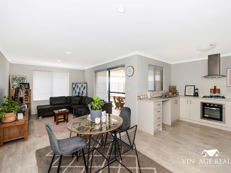 11b Marchant Way, Byford