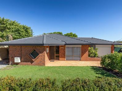 7 Leeves Court, Quinns Rocks WA 6030