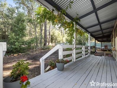 260 Sexton Street, Sawyers Valley WA 6074