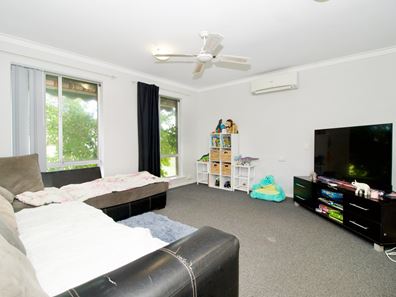 19 Varley Crescent, Cooloongup WA 6168