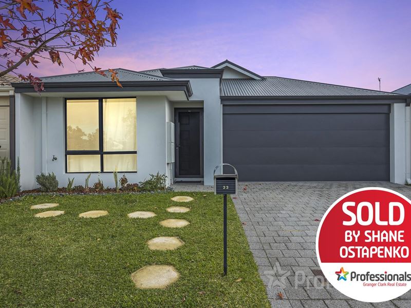 33 Alverda Parade, Aveley