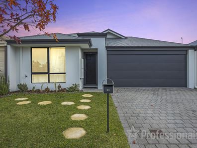 33 Alverda Parade, Aveley WA 6069