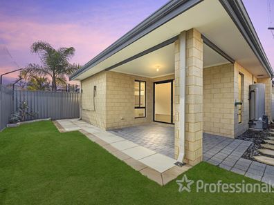 33 Alverda Parade, Aveley WA 6069