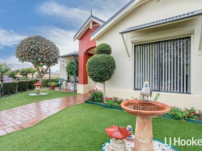 33 Casablanca Avenue, Southern River WA 6110
