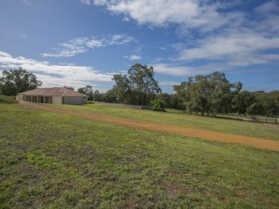 10 Citron Way, Lower Chittering WA 6084