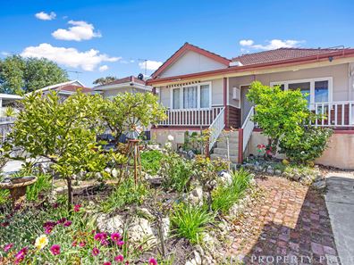 56 Kitchener Street, Trigg WA 6029