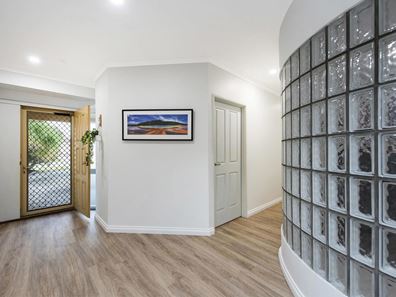 7 Woodmar Mews, Dianella WA 6059