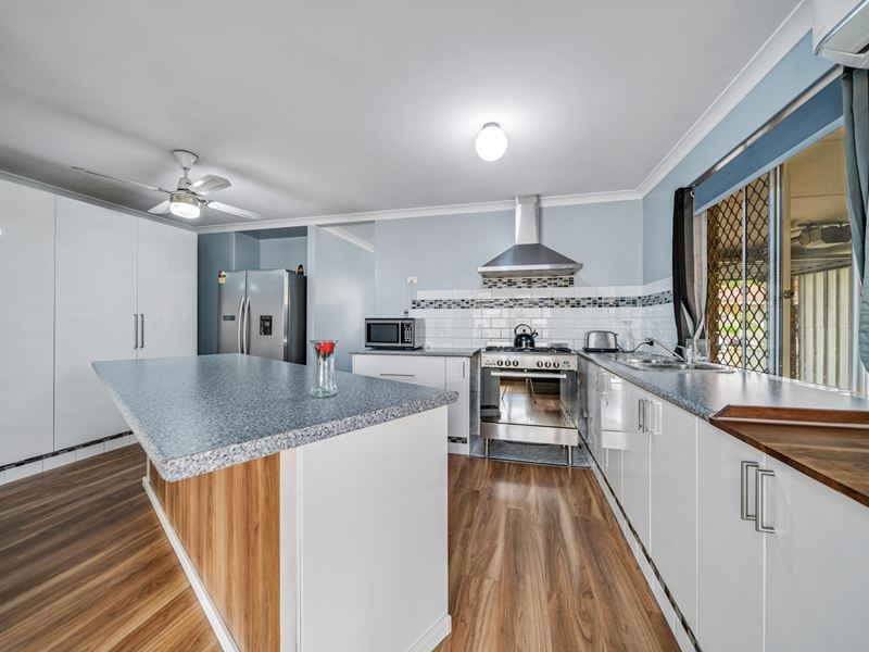 18 Mulline Court, Maddington