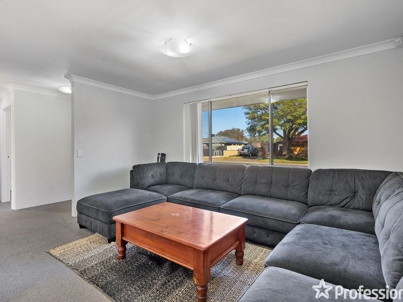 7 Golden Crescent, High Wycombe