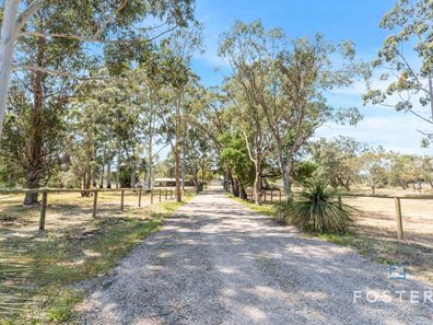 4 Satinover Way, Wandi WA 6167