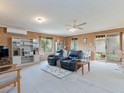 4B Brooksby Street, Melville WA 6156