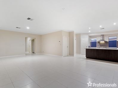 4 Venetian Way, Baldivis WA 6171