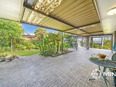 5 Lakeview Place, Bibra Lake WA 6163