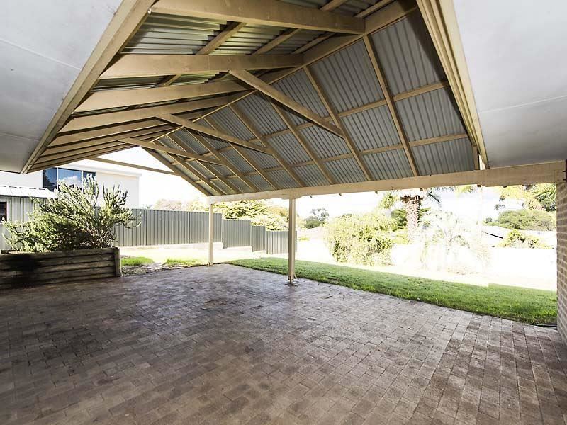 23 Treetop Avenue, Edgewater