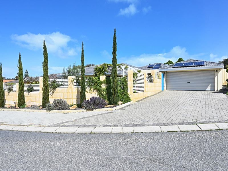 17 Forfar Glen, Kinross