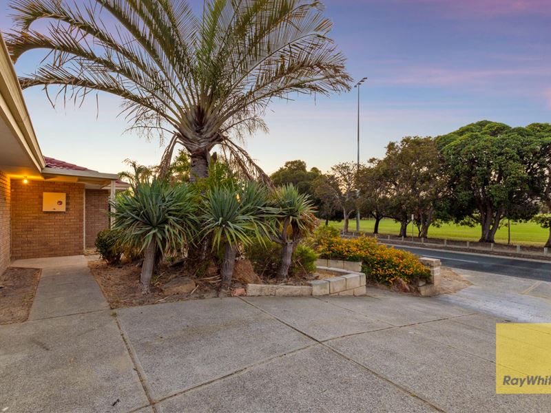 40 Woodward Circle, Marangaroo WA 6064