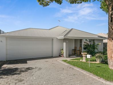 10 Pennine Way, Wellard WA 6170