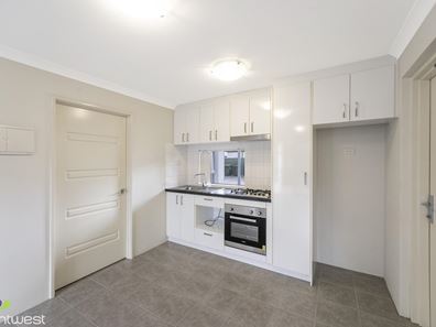 7/13 Spring Avenue, Midland WA 6056