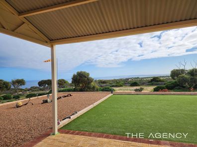 11 Explorer Avenue, Kalbarri WA 6536