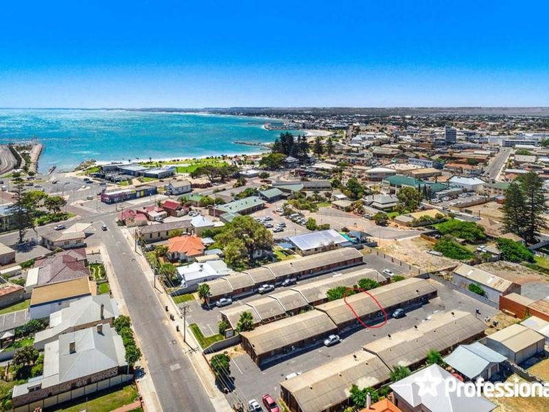 12/17 Francis Street, Geraldton