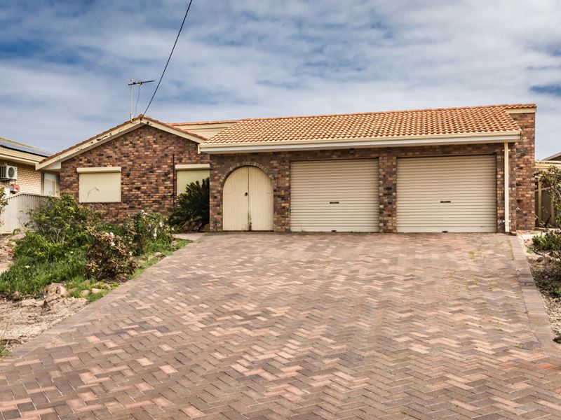 22 Maidstone Street, Mount Tarcoola WA 6530