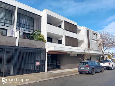 8/1A Charles Street, South Fremantle WA 6162