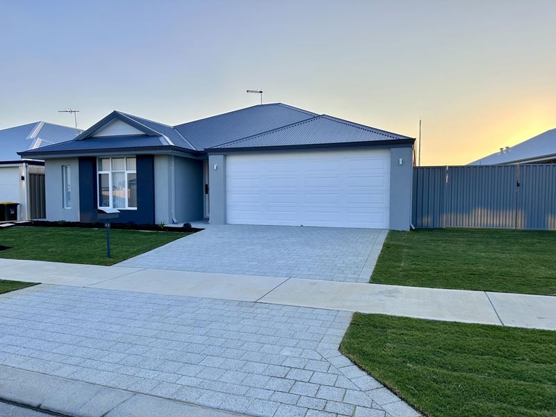 29 Castlemead Dr, Yanchep WA 6035