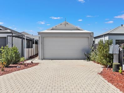 1/2 Woodstock Green, Ellenbrook WA 6069