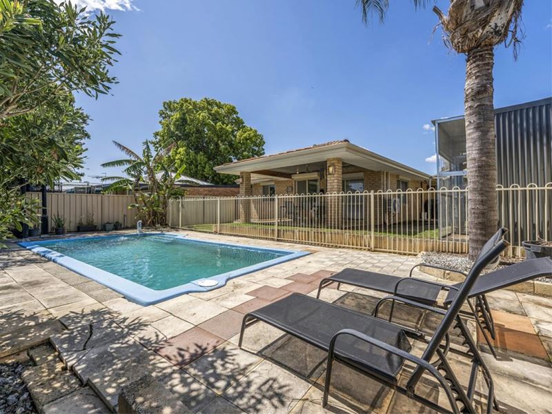 114 Lowanna Way, Armadale WA 6112