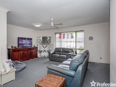 6 Mardi Court, Armadale WA 6112