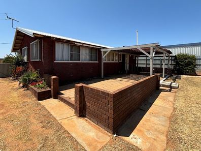 14 McLeod  Street, South Carnarvon WA 6701