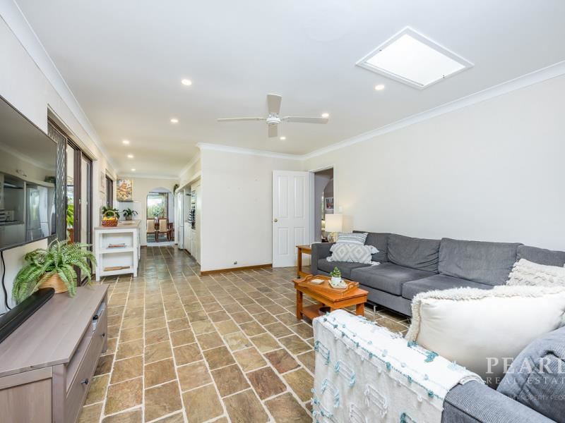 14 Angle Place, Mullaloo WA 6027