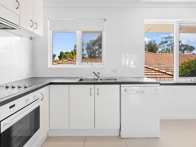4/6 Talbot Avenue, Como WA 6152