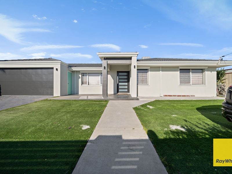 90 Highclere Boulevard, Marangaroo